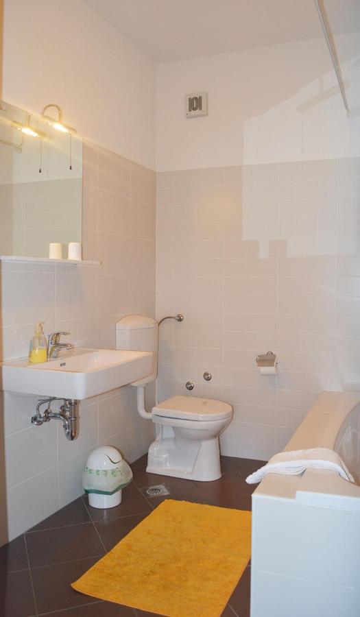 Apartments With A Parking Space Makarska - 11361 Εξωτερικό φωτογραφία